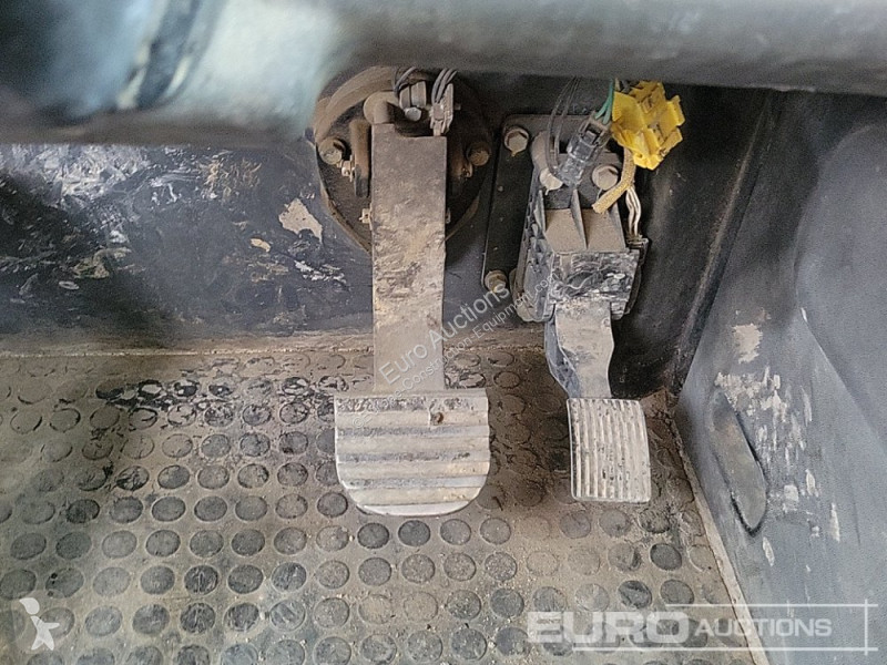 Basculantă Bell B30E
