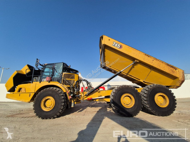 Basculantă Caterpillar 745