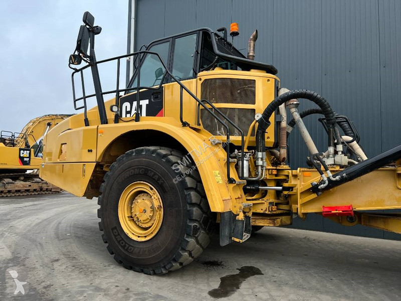 عربة قلابة Caterpillar C