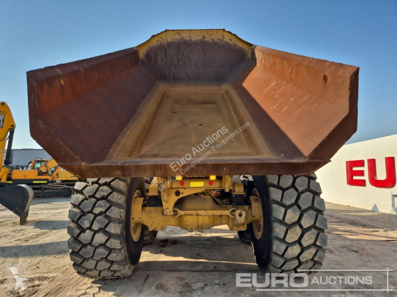 Basculantă Caterpillar 745