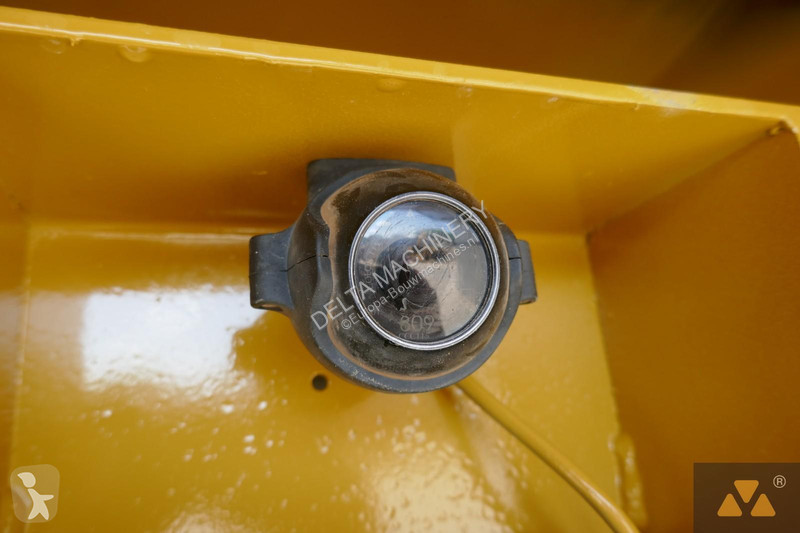 Dumper Caterpillar