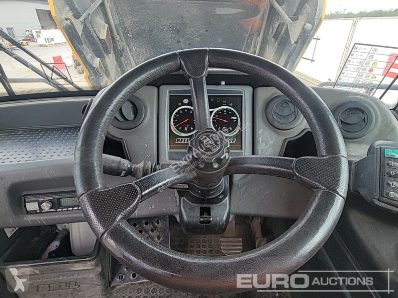 Basculantă Bell B30E