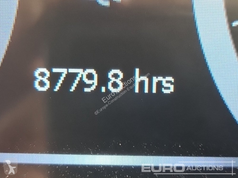 عربة قلابة Bell B30E