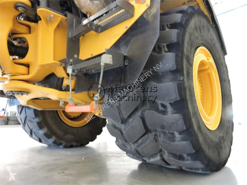 عربة قلابة Volvo G