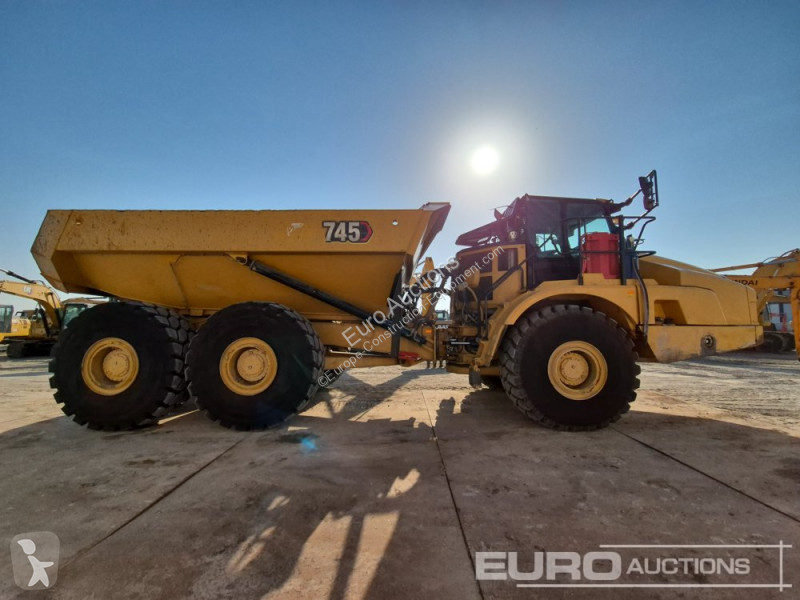 Basculantă Caterpillar 745