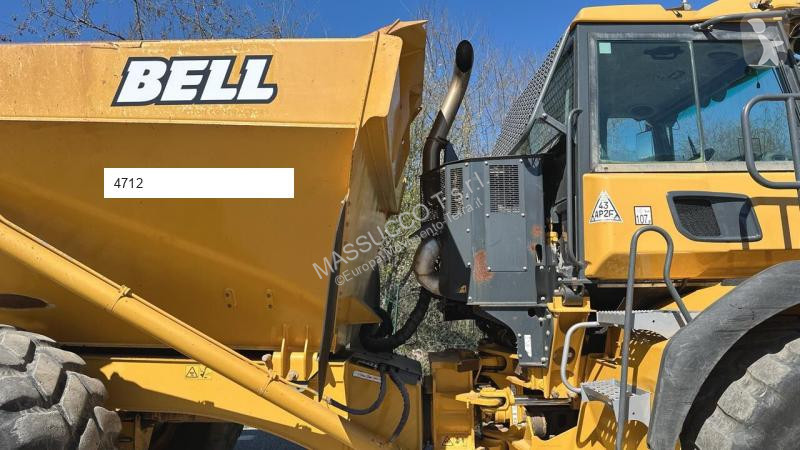 عربة قلابة Bell B30E