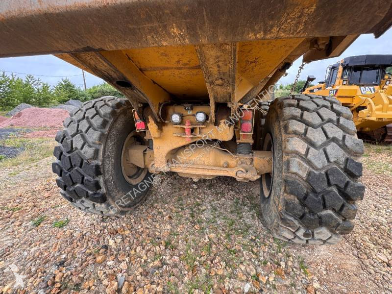 Dumper Caterpillar