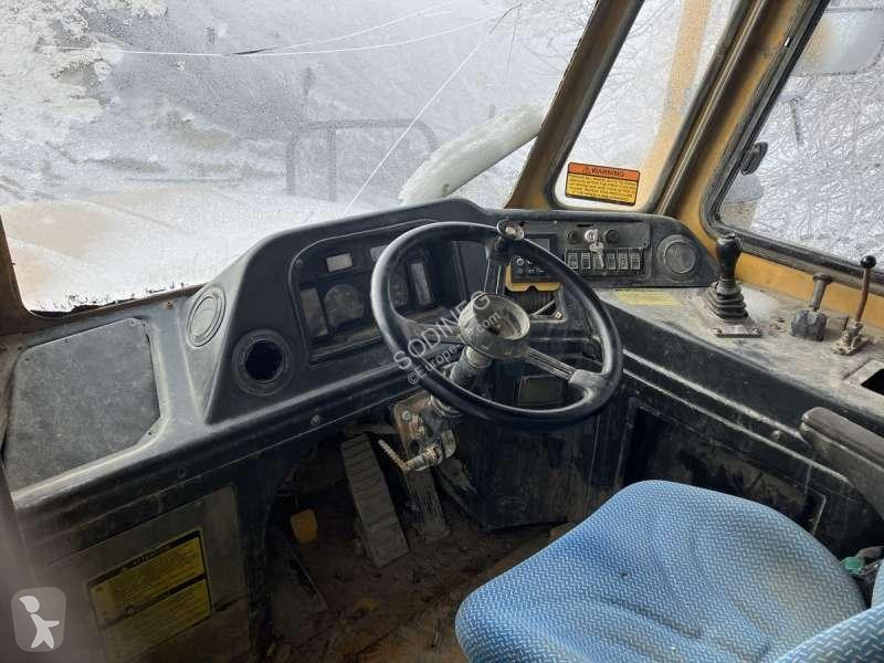 عربة قلابة Bell  B30C 6X6