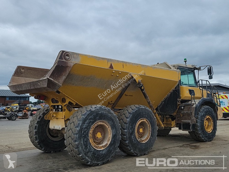Basculantă Bell B30E