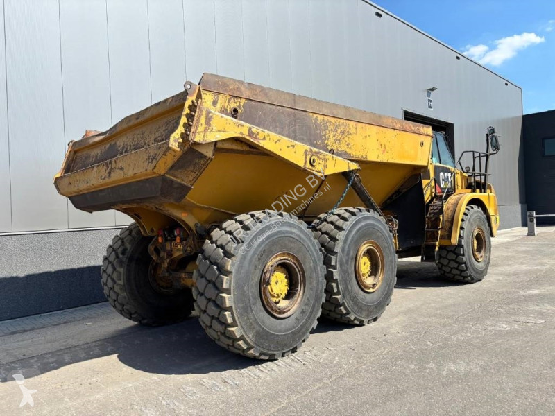 Dumper Caterpillar