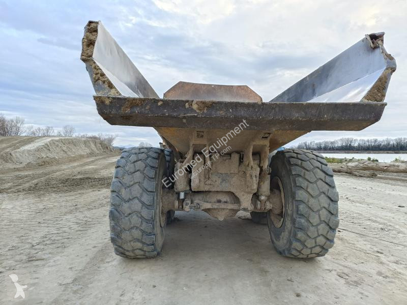 Sklápač Komatsu