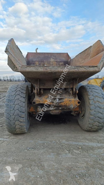 Sklápač Bell  B30C