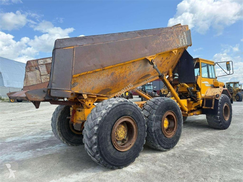 Карьерный самосвал Volvo