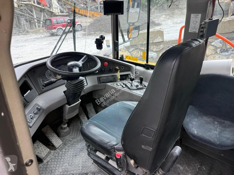 عربة قلابة Volvo G