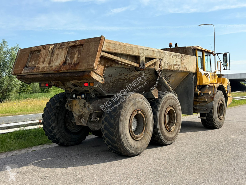 عربة قلابة Volvo