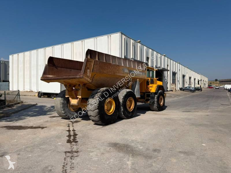 عربة قلابة Volvo