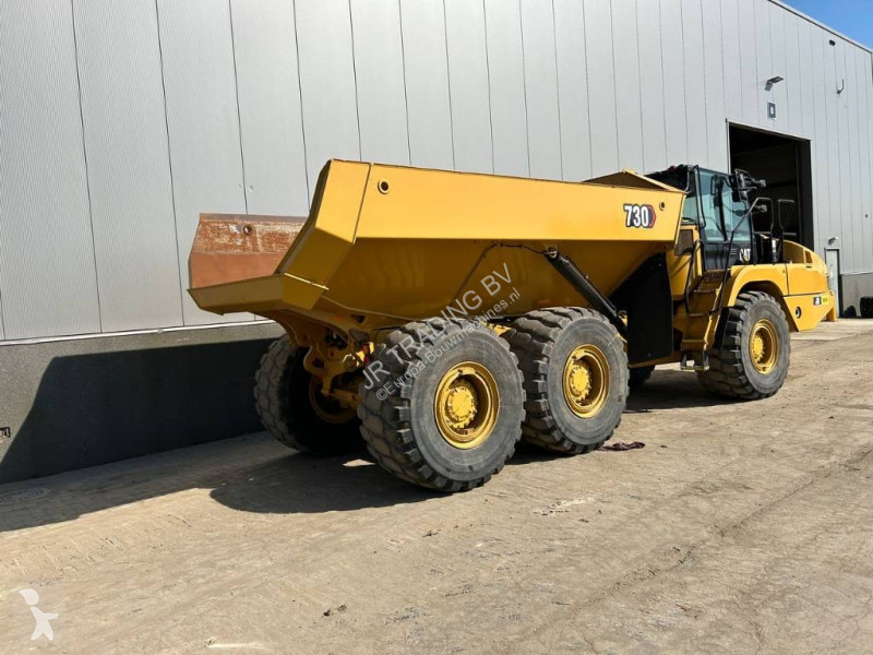 Tombereau Caterpillar 730
