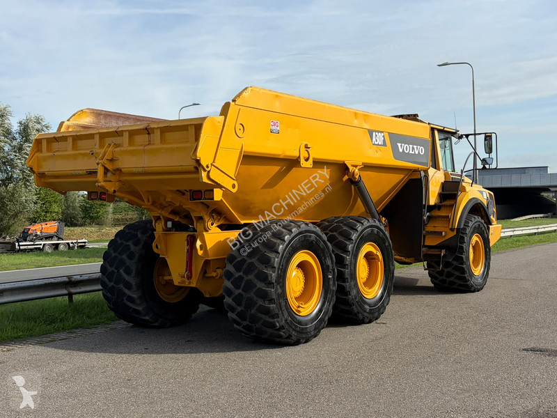 عربة قلابة Volvo