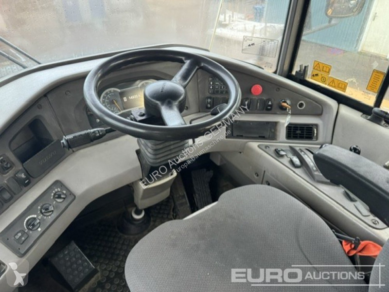 عربة قلابة Volvo G