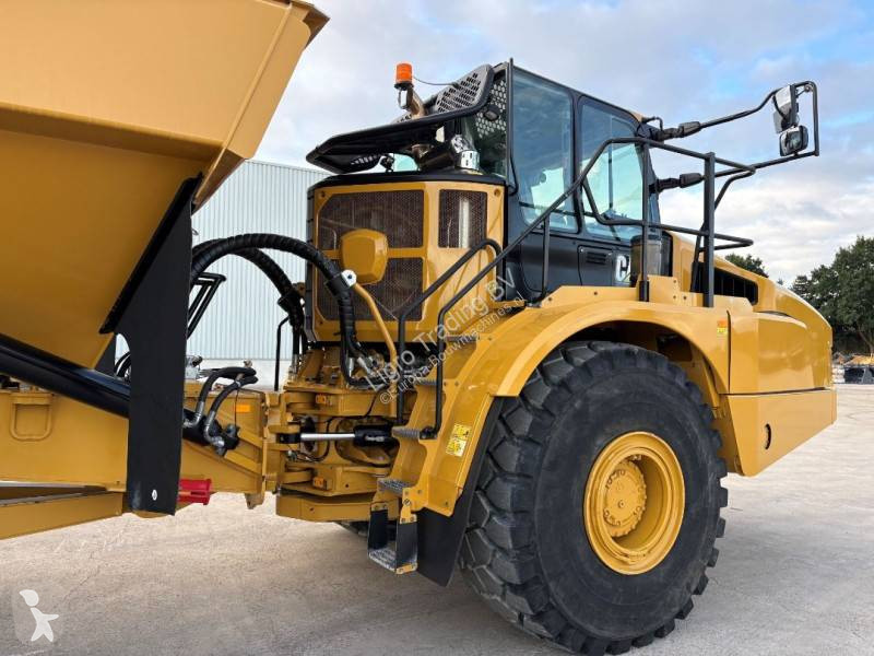 Tombereau Caterpillar 745