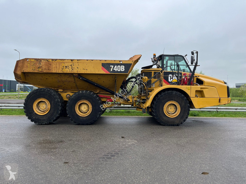 Dumper Caterpillar