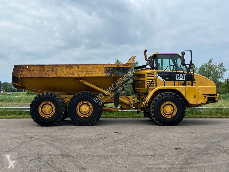 Dumper Caterpillar