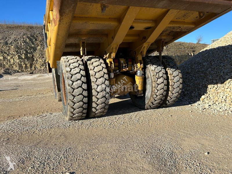 Dumper Caterpillar