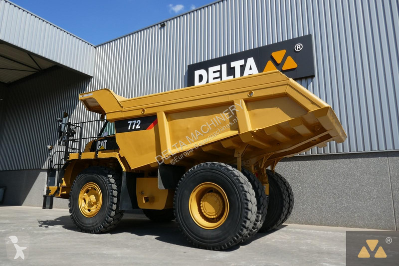 Dumper Caterpillar