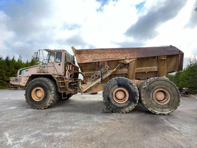 عربة قلابة Bell M 6X6