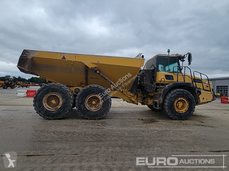 Basculantă Bell B30E