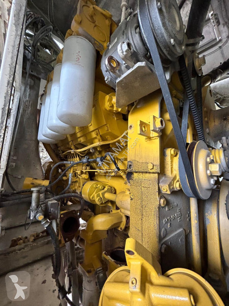 Sklápač Komatsu HD985