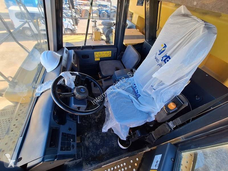 Sklápač Komatsu HD605-7EO