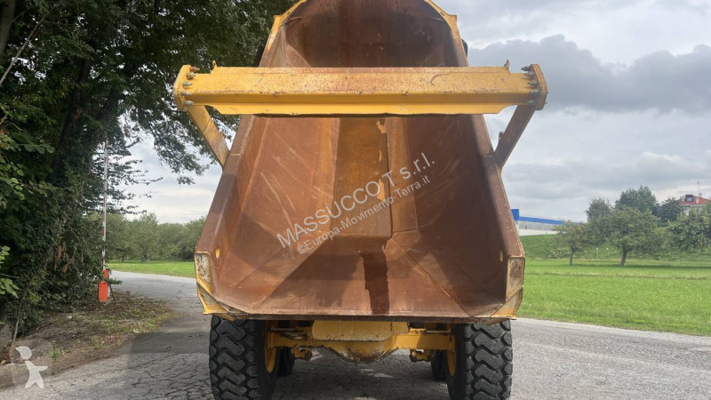 عربة قلابة Bell B20E 6X6