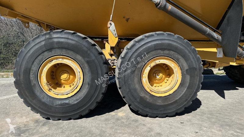 Sklápač Volvo 6x6
