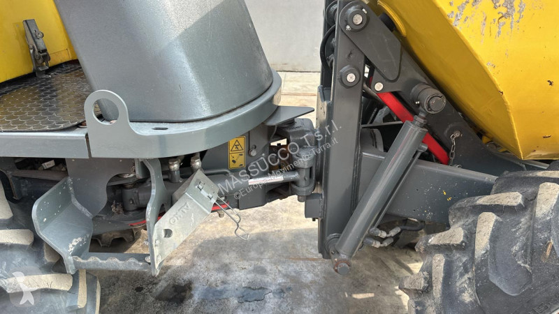 عربة قلابة Wacker Neuson 4x4