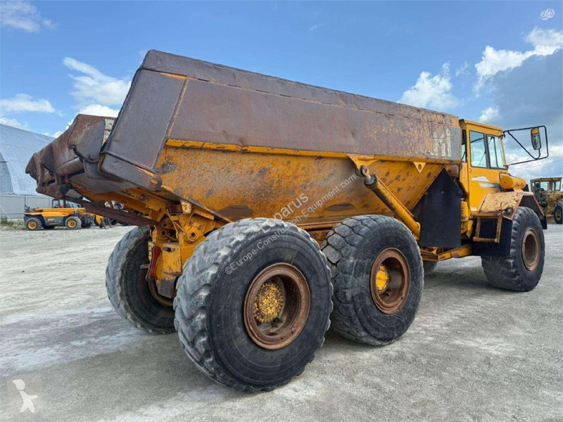 Карьерный самосвал Volvo