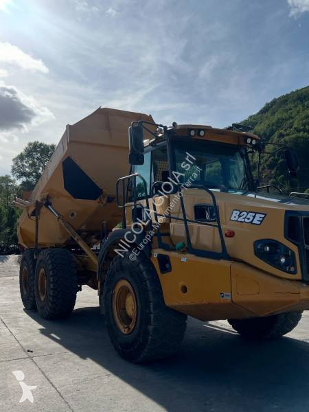 عربة قلابة Bell B25E