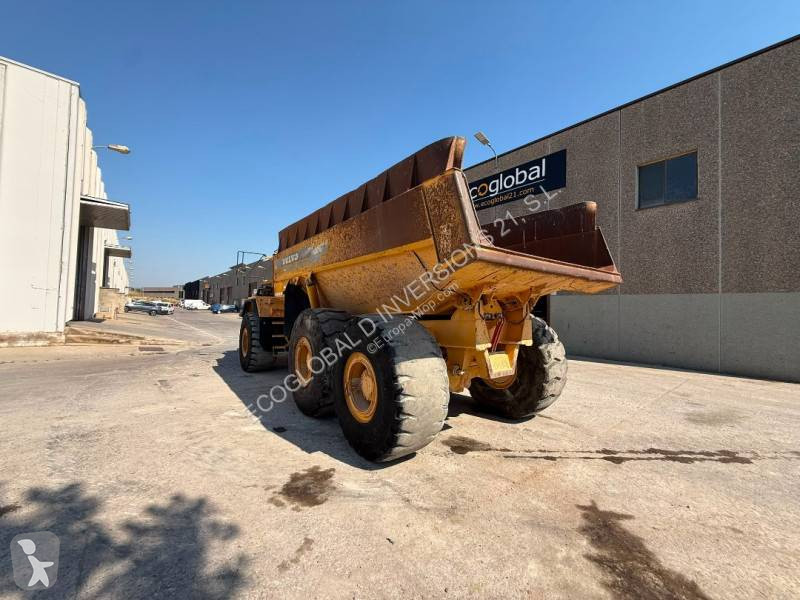 عربة قلابة Volvo