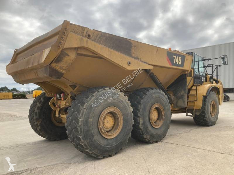 Sklápač Caterpillar 745