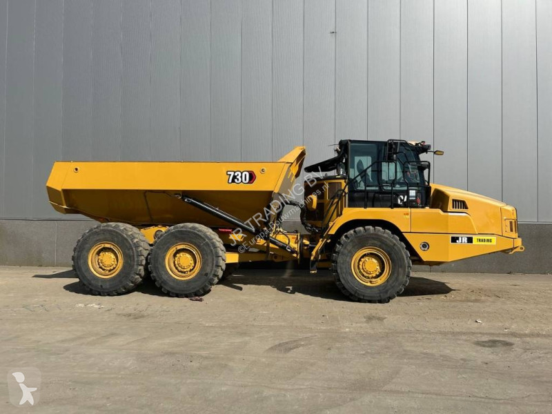 Tombereau Caterpillar 730