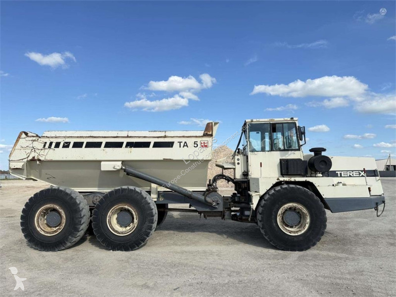 عربة قلابة Terex