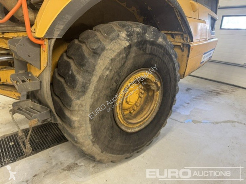 عربة قلابة Volvo G