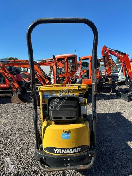Tombereau Yanmar C 12 R-B Dumper 9.500 EUR