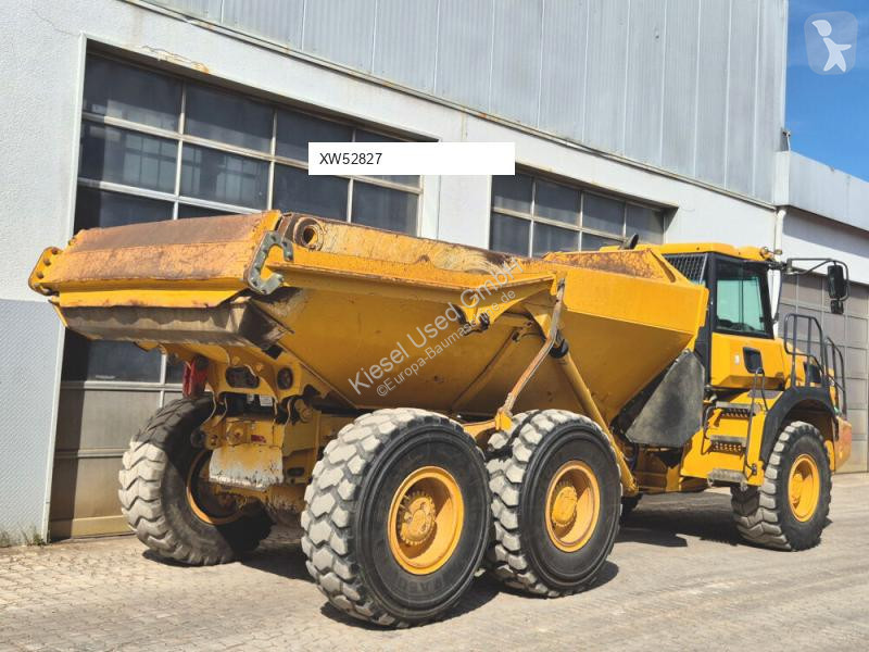 عربة قلابة Bell B25E