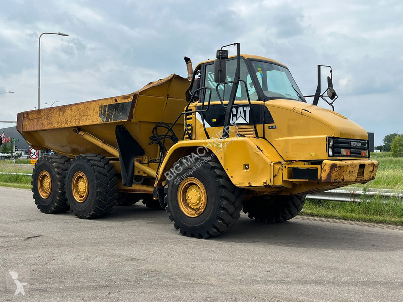 Dumper Caterpillar