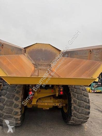 Dumper Caterpillar 730