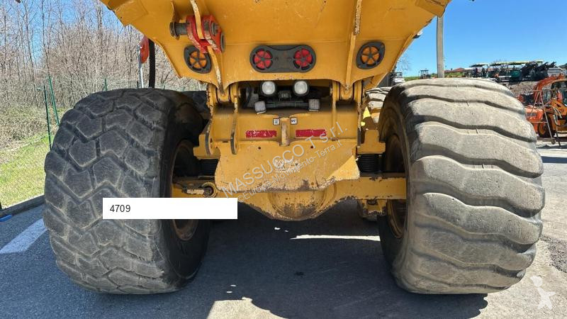 عربة قلابة Bell B30E 6x6