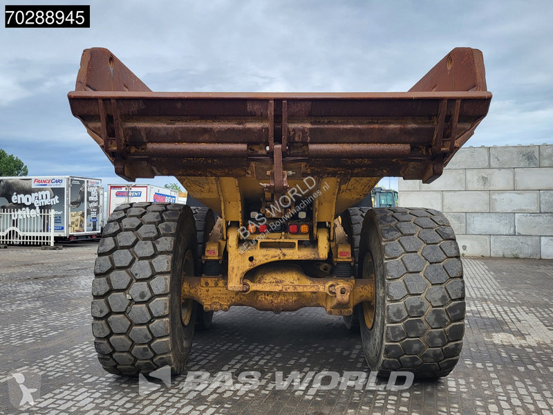 Dumper Caterpillar