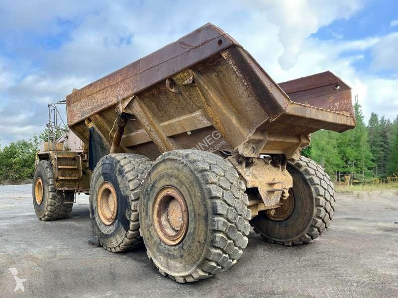 عربة قلابة Bell M 6X6