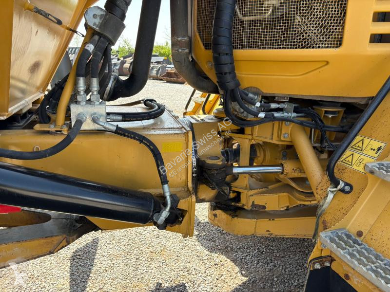 Dumper Caterpillar
